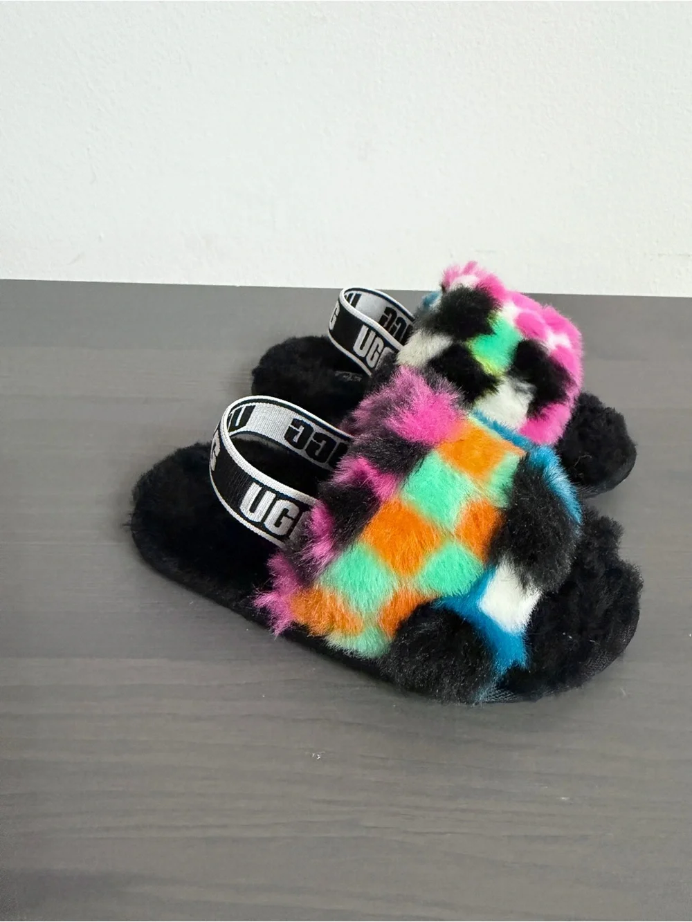 UGG Sz 8 Toddler Baby Fluff Yeah Slides shoes